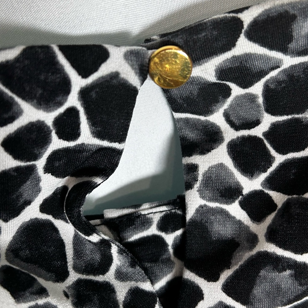 Calvin Klein Pleated neck Giraffe Top - 3X - New! - Picture 7 of 7
